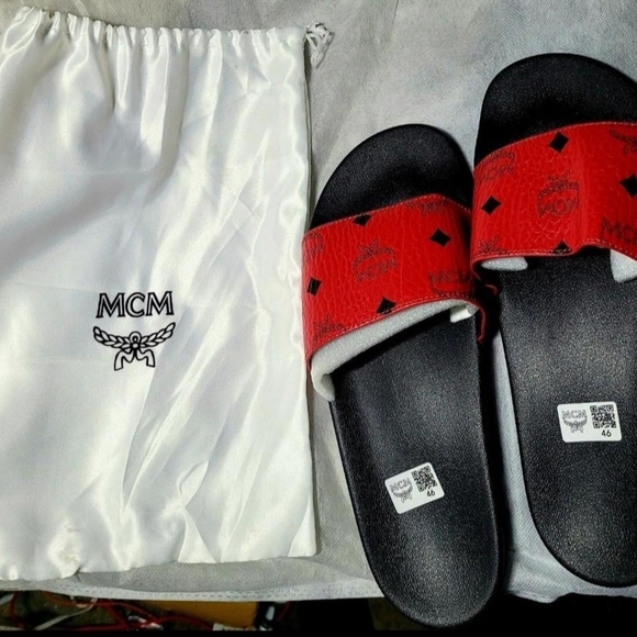 MCM Red and Black Logo Slides - Picture 10 of 16